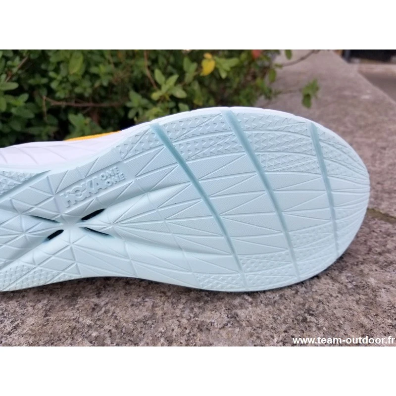 HOKA Carbon X 3 Homme Radiant Yellow / Camellia 9 HOKA Carbon X 3 Homme Radiant Yellow / Camellia – Image 7