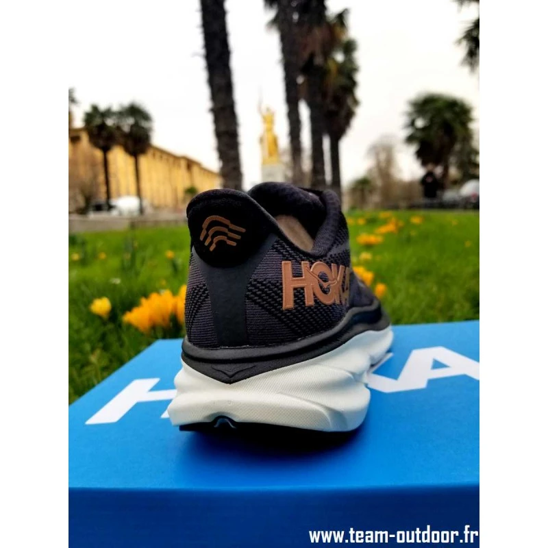 HOKA Clifton 9 Femme Black / Copper 9 HOKA Clifton 9 Femme Black / Copper – Image 7