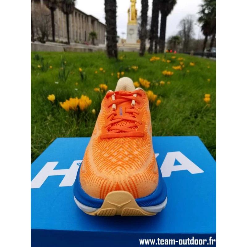 HOKA Clifton 9 Homme Vibrant Orange / Impala 4 HOKA Clifton 9 Homme Vibrant Orange / Impala – Image 3